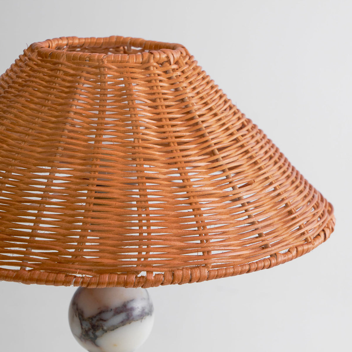 rattan-marble-table-lamp