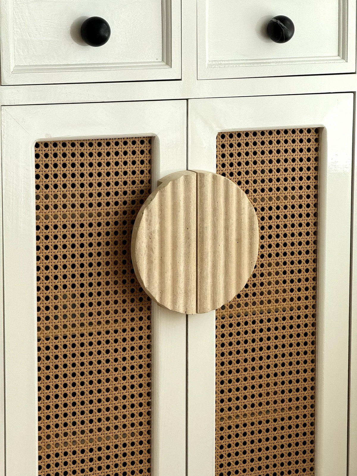Ravina Ripple Marble Cabinet Pull Handle in Natural Stone
