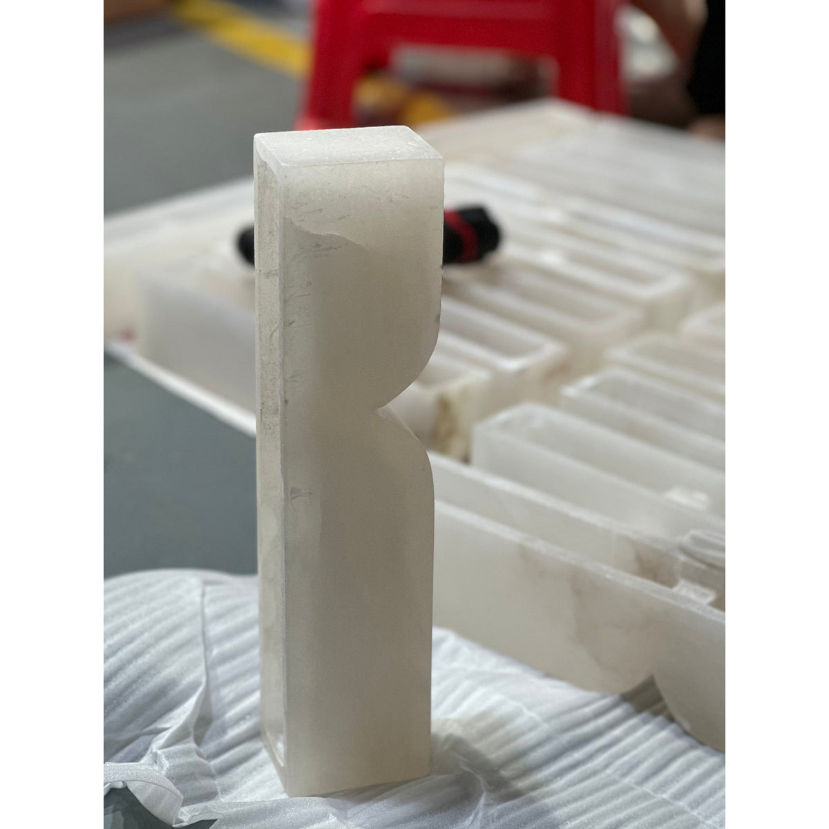 rectangular-alabaster-wall-lamp
