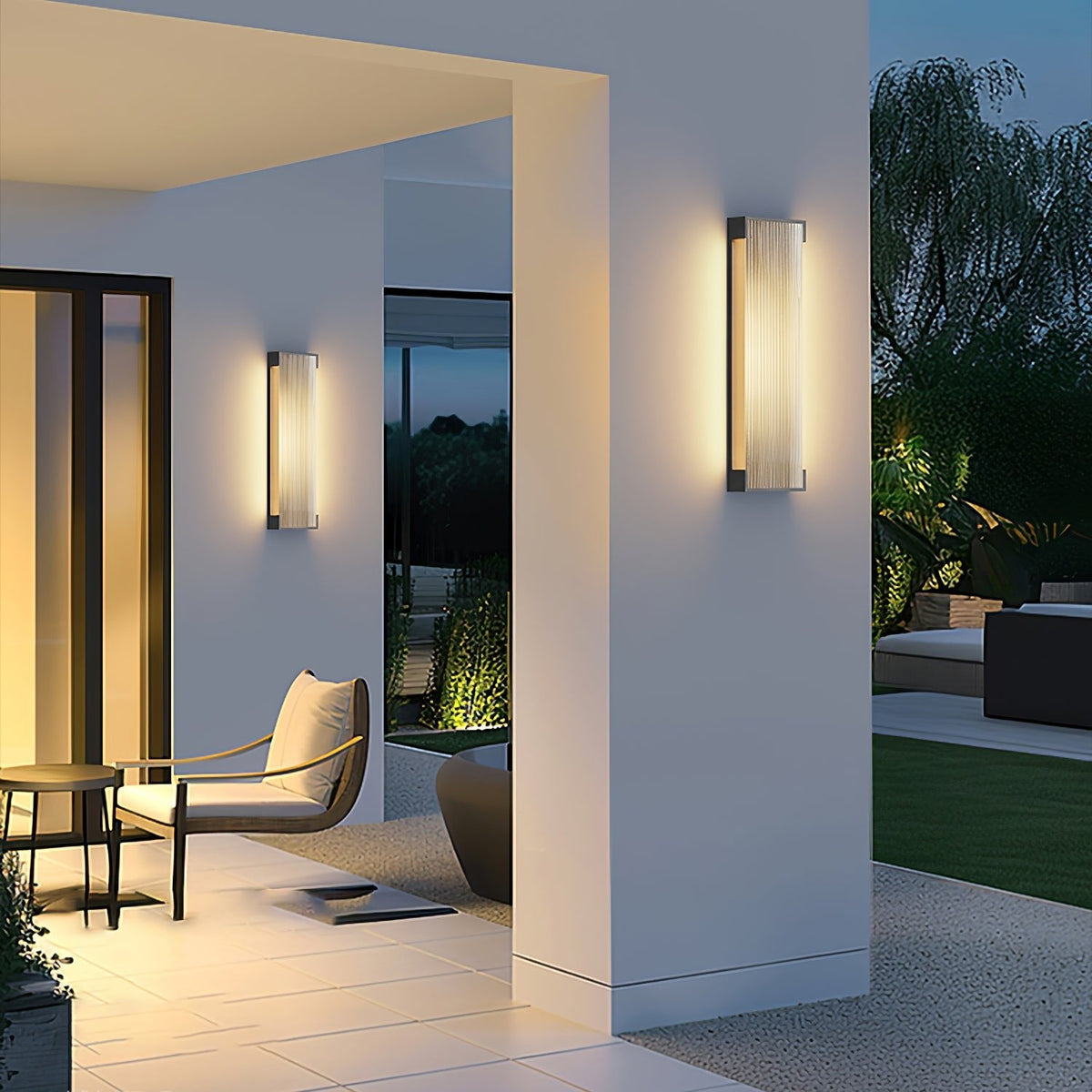 Luma Rectangular Solar Outdoor Wall Light in Black