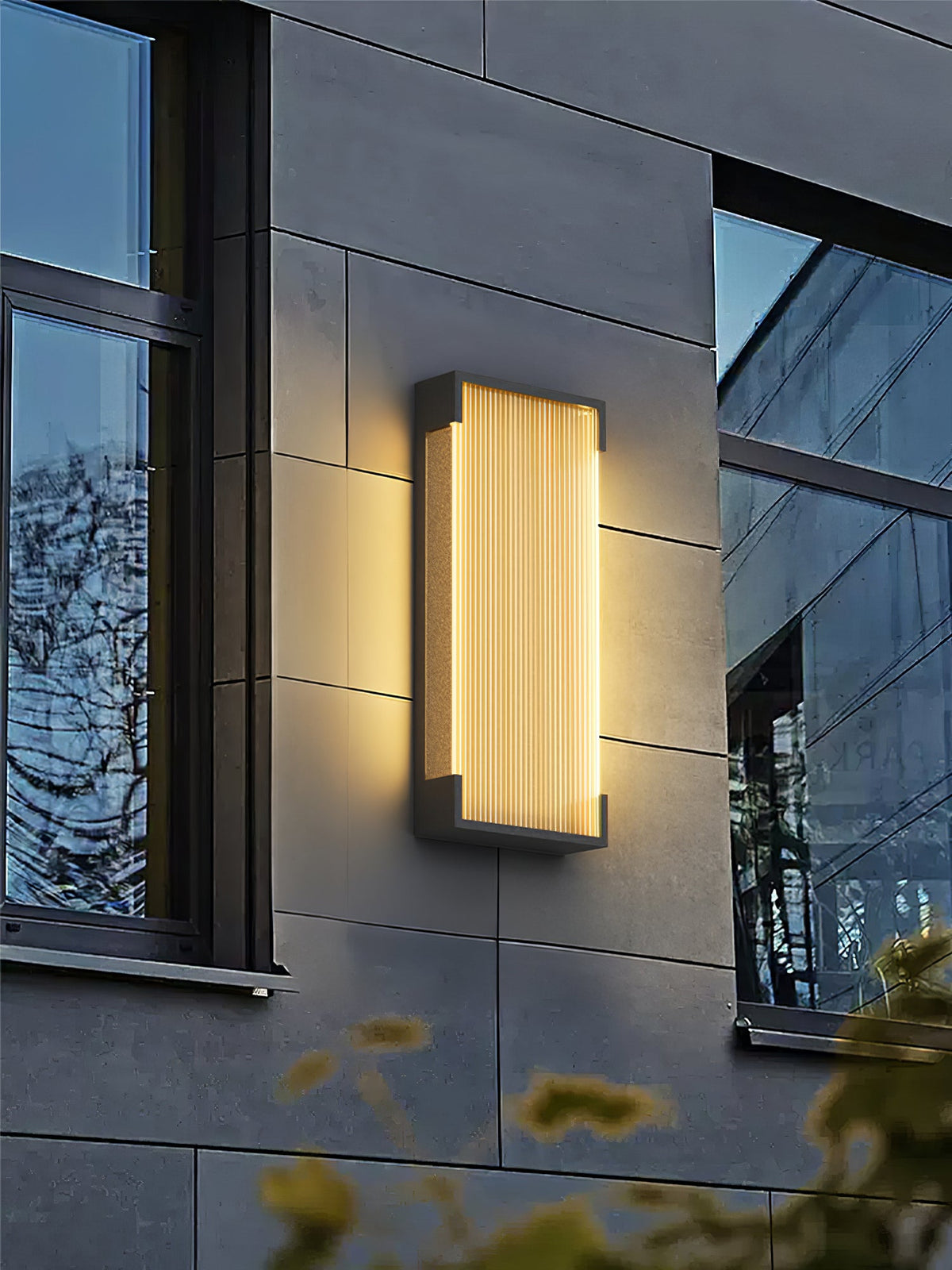 Luma Rectangular Solar Outdoor Wall Light in Black
