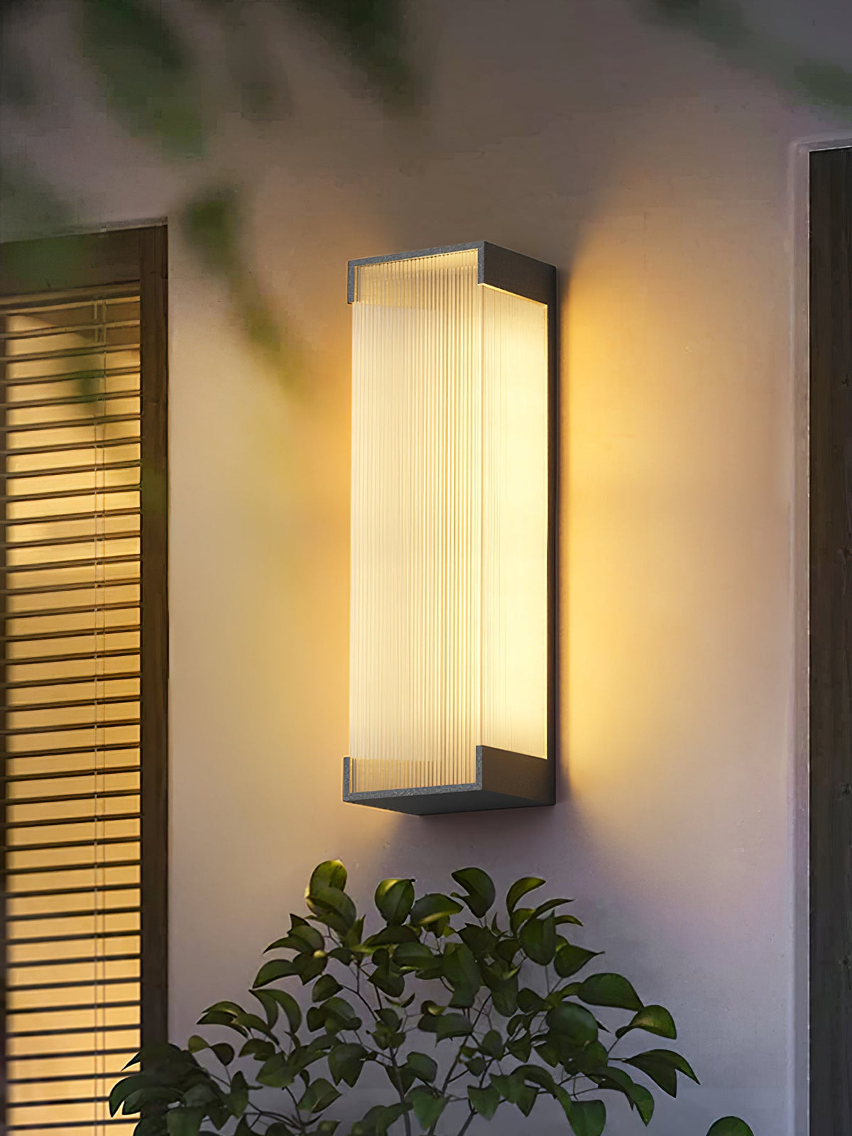 Luma Rectangular Solar Outdoor Wall Light in Black