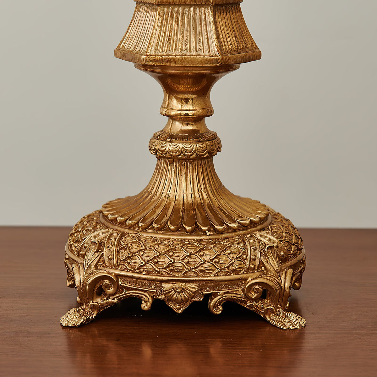regency-table-lamp
