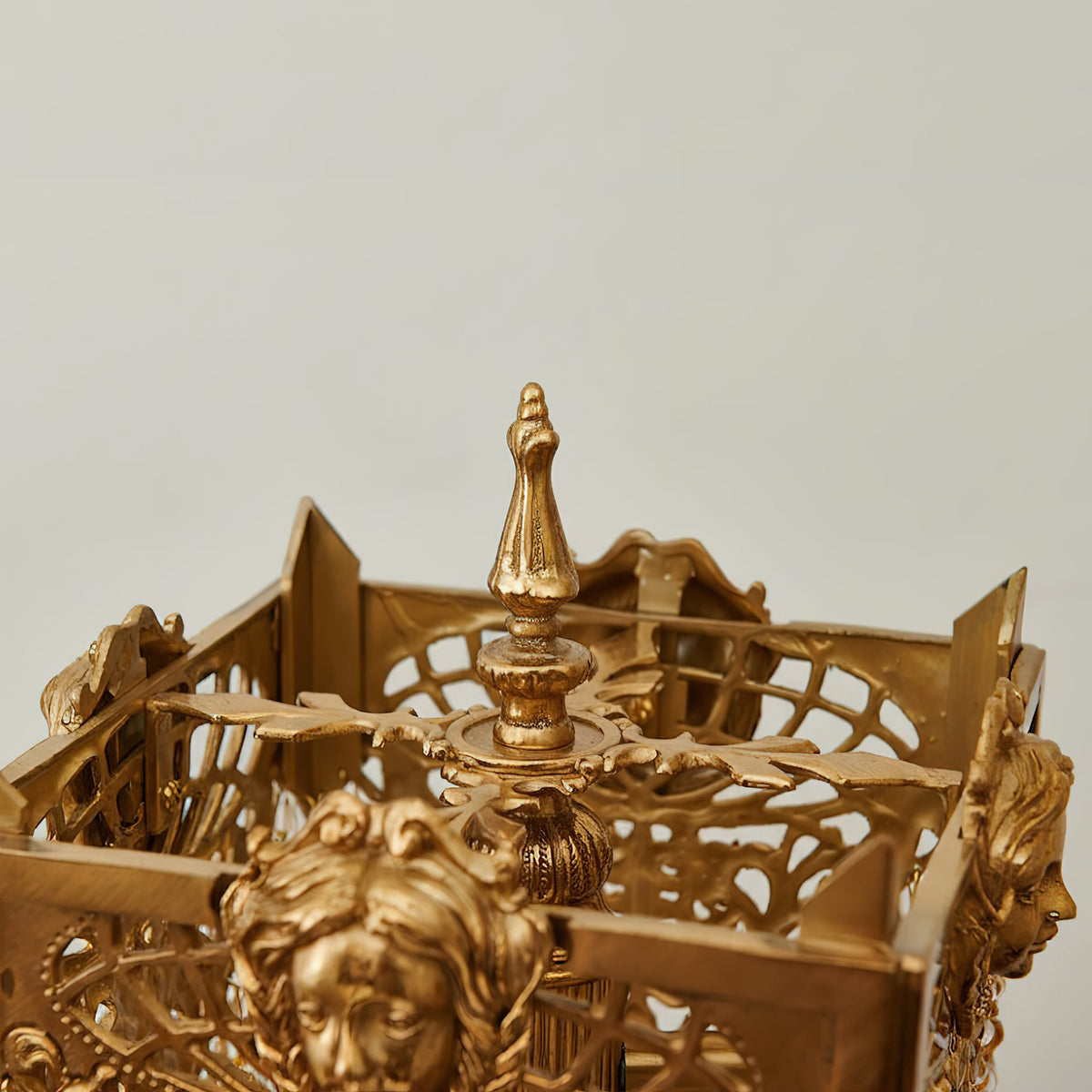 regency-table-lamp