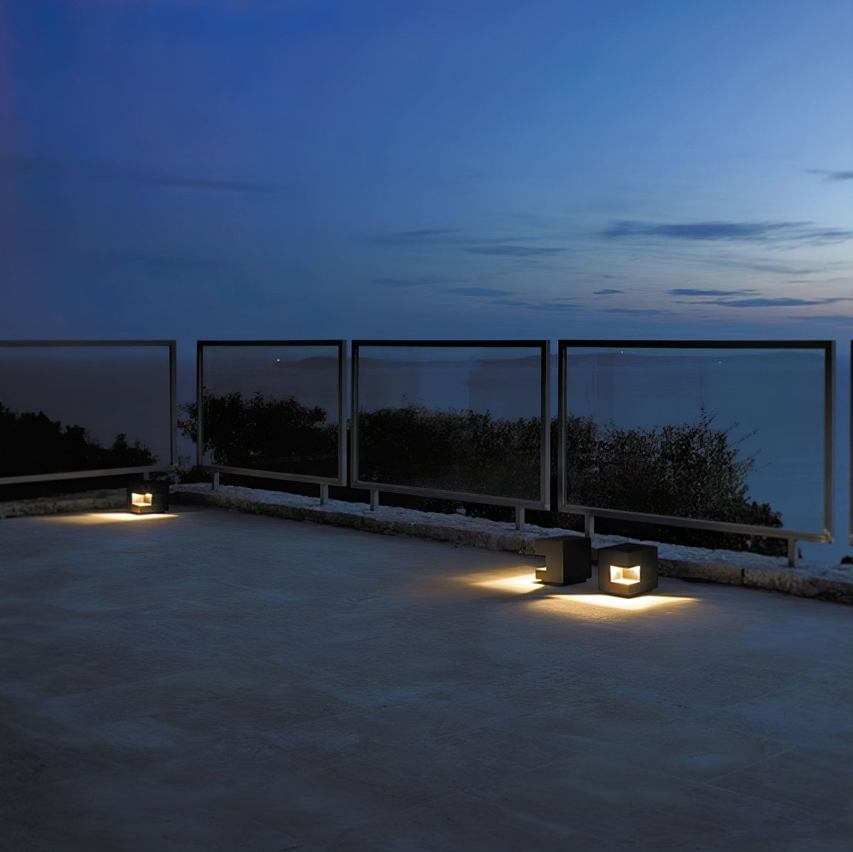 Modern Cube Outdoor Post Light – IP65 Waterproof LED Bollard for Pathways & Gardens