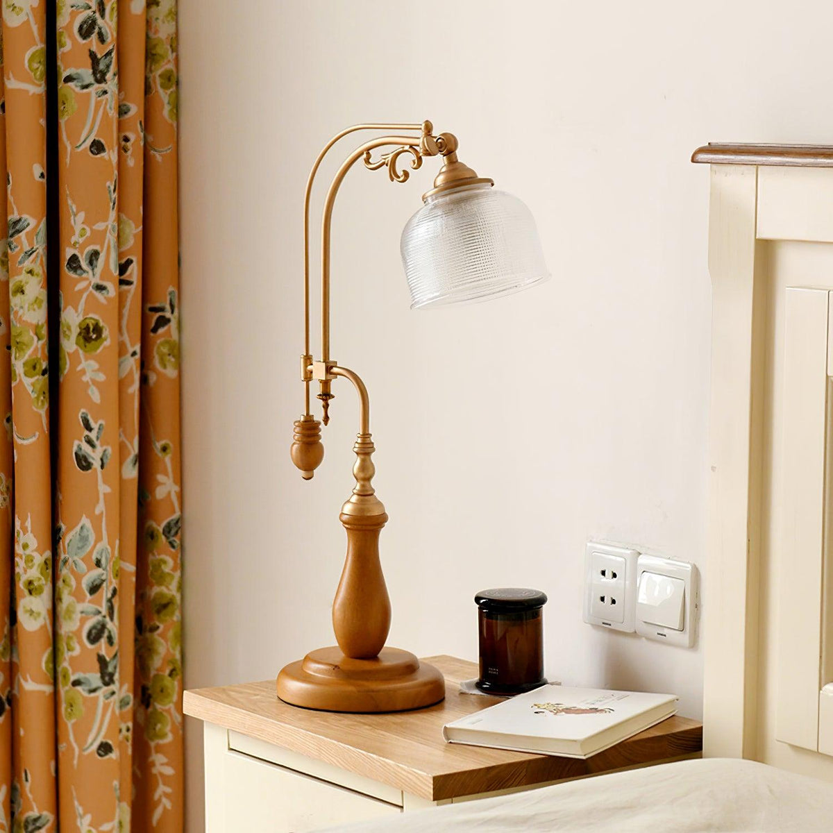 retro-glass-gooseneck-table-lamp