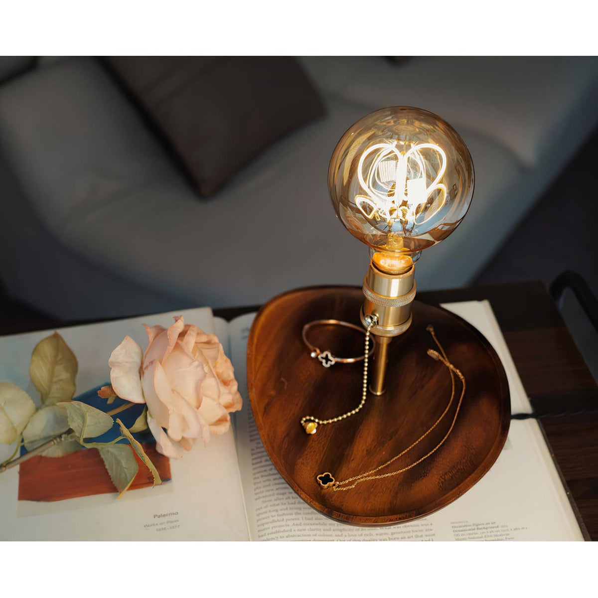 retro-solid-wood-tray-table-lamp