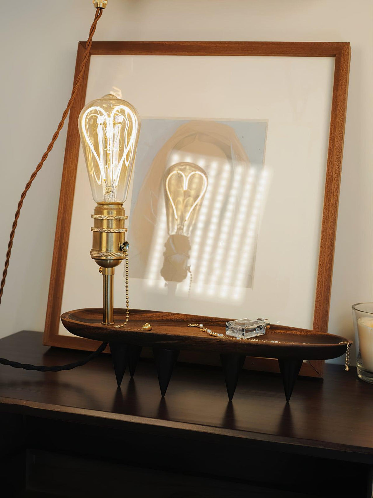 retro-solid-wood-tray-table-lamp
