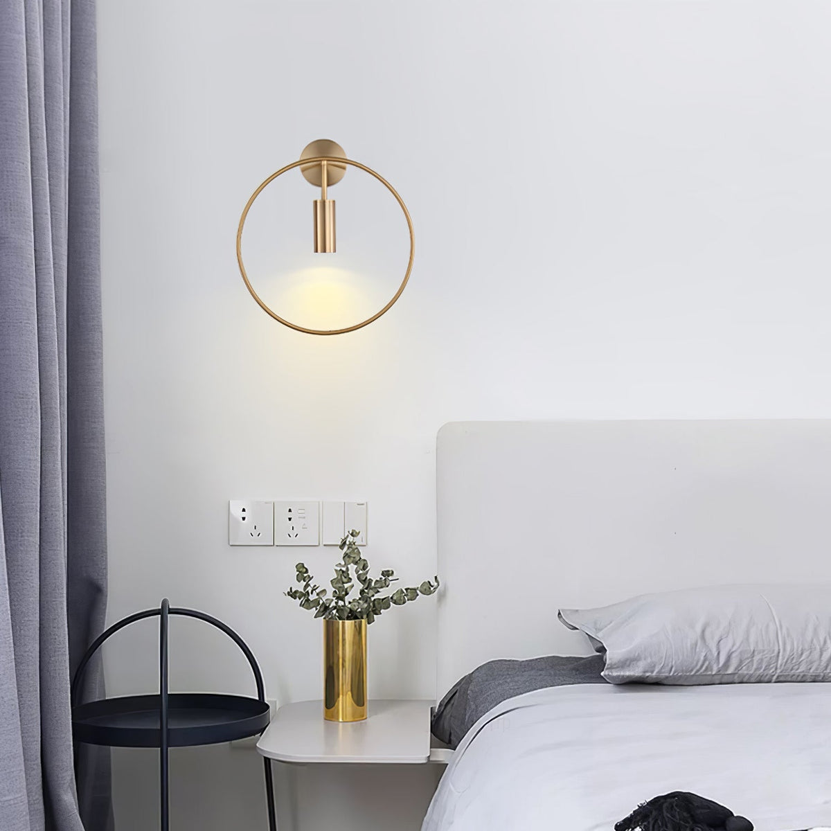 Revolta Wall Lamp