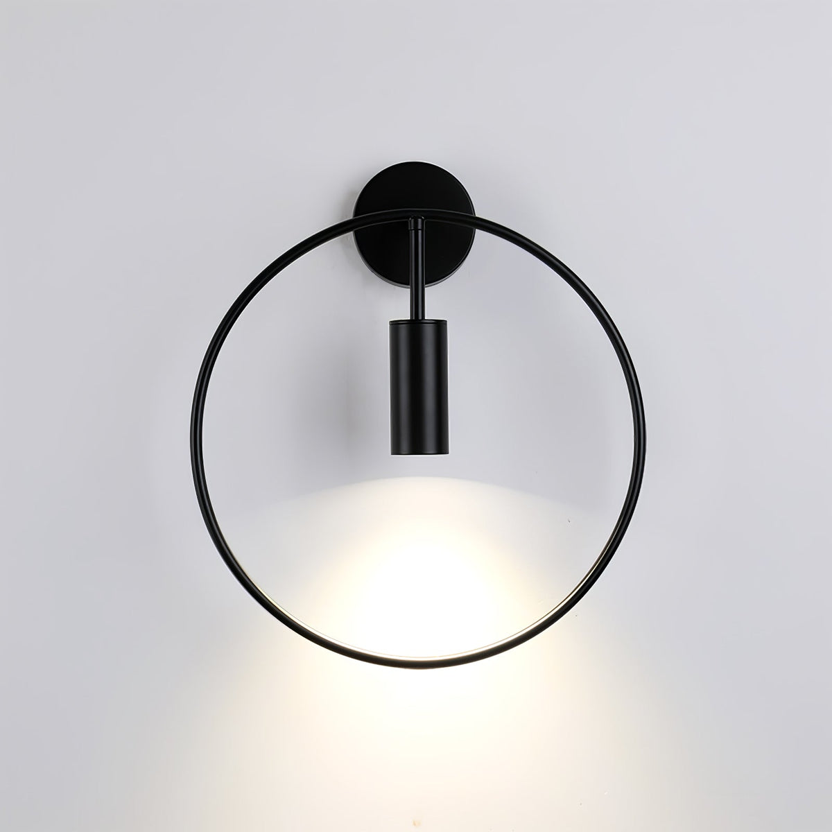Revolta Wall Lamp