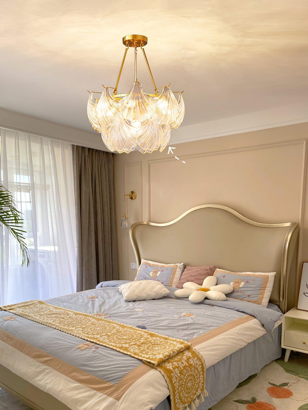 Ribbed Shell Ceiling Light