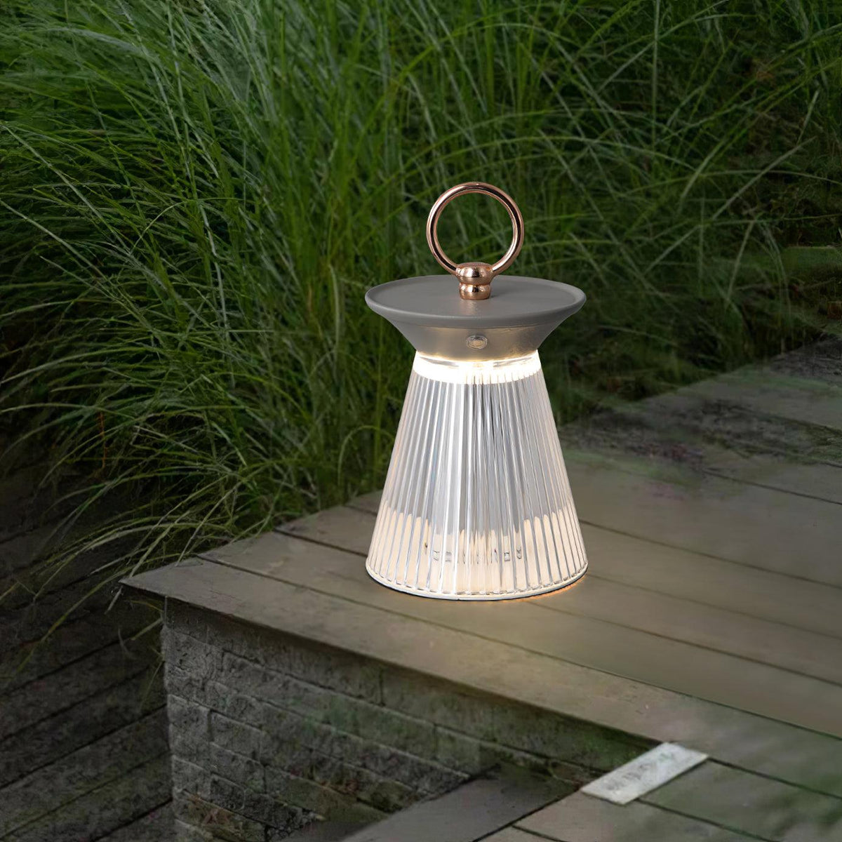 ribbed-table-lamp