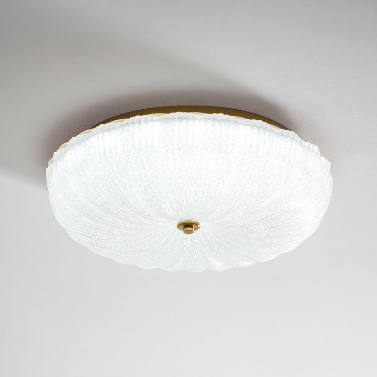 Ripple Glass Ceiling Light – Modern Flush Mount LED Fixture in Gold