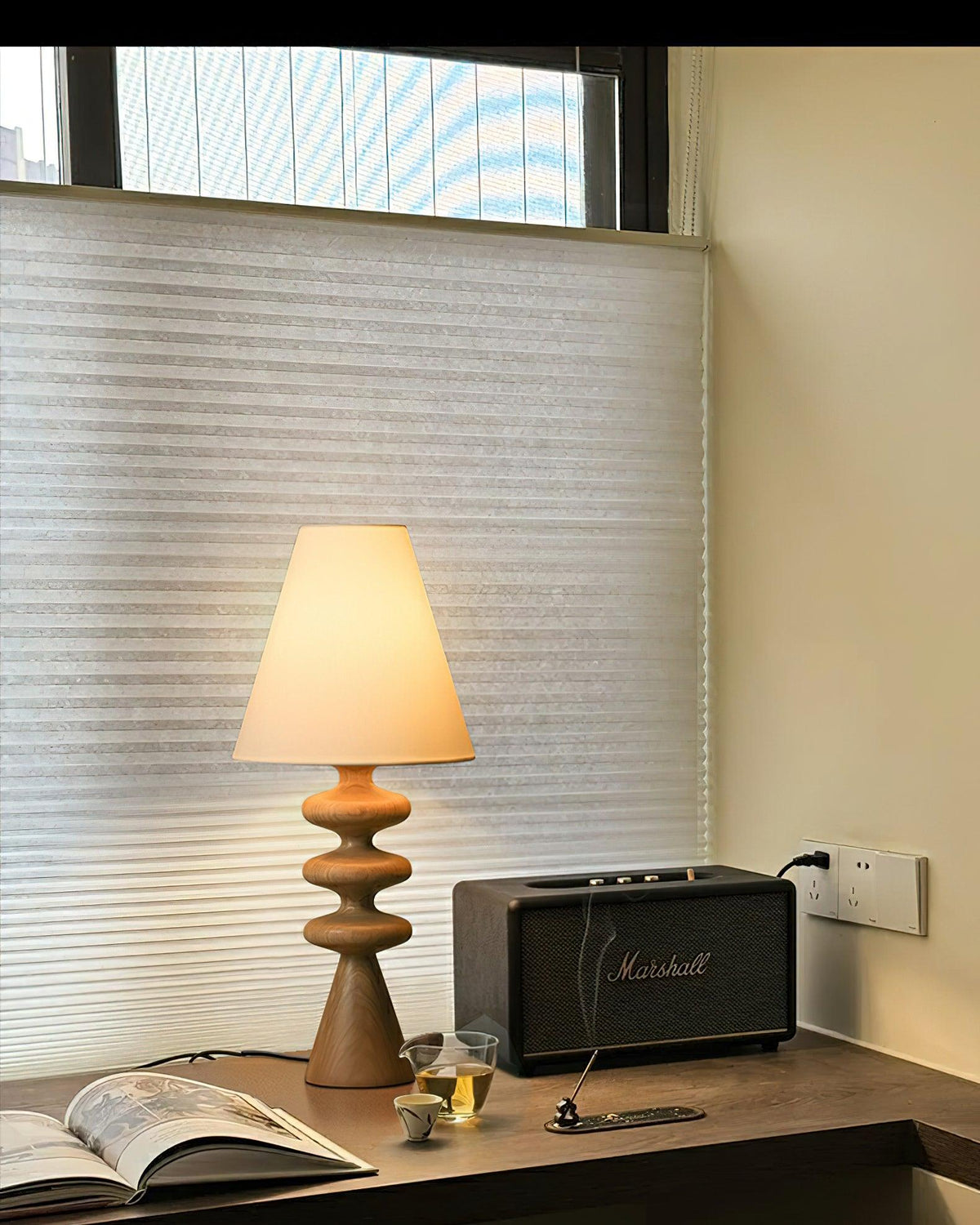 ripple-wood-table-lamp