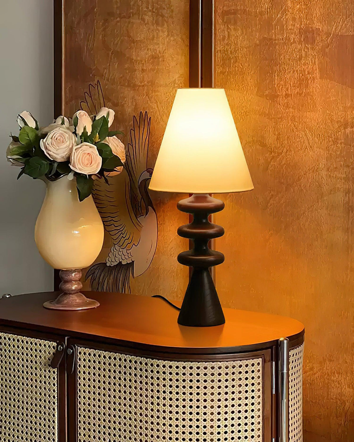ripple-wood-table-lamp