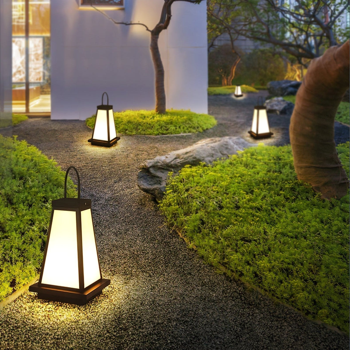 Roam Lantern Garden Solar Outdoor Lamp