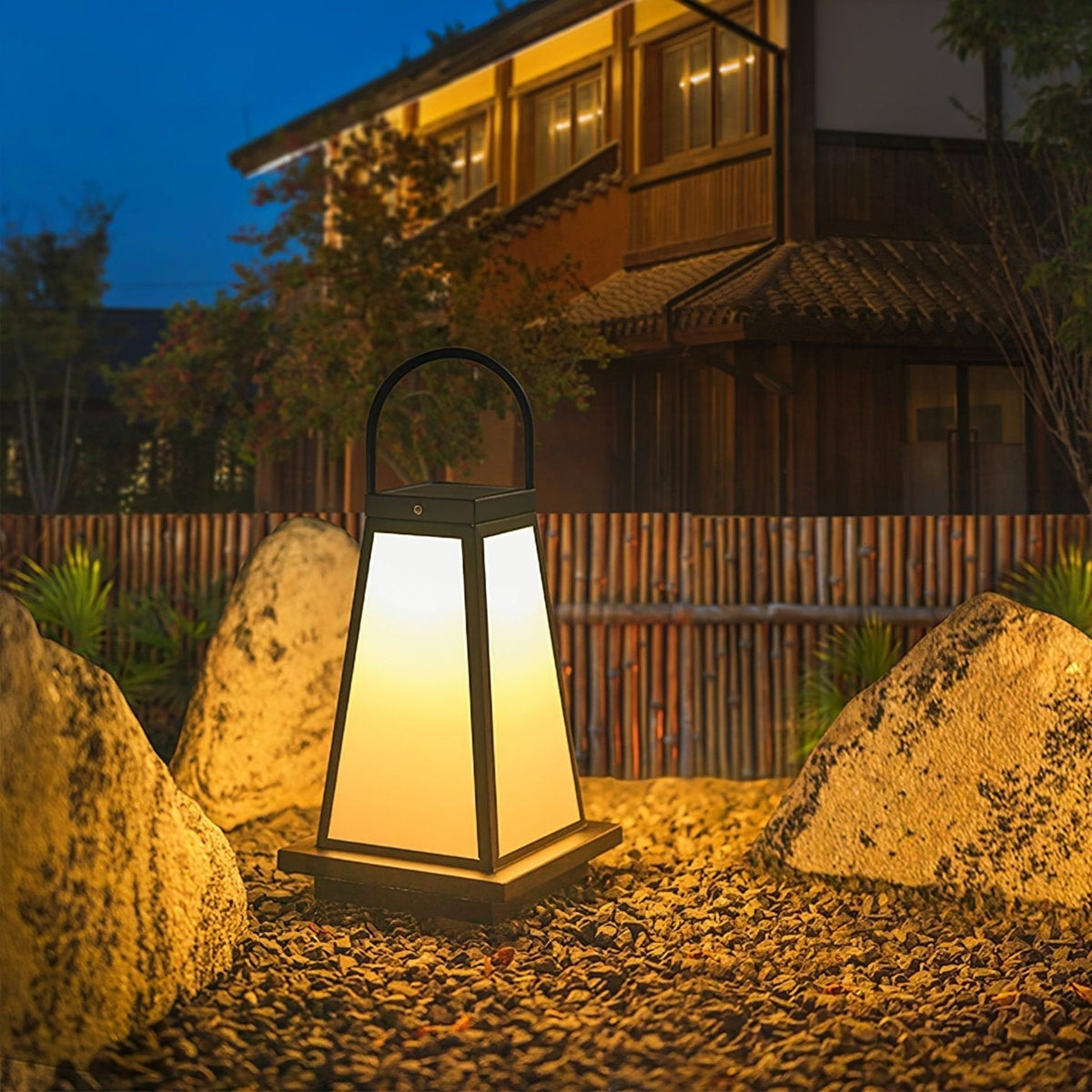 Roam Lantern Garden Solar Outdoor Lamp