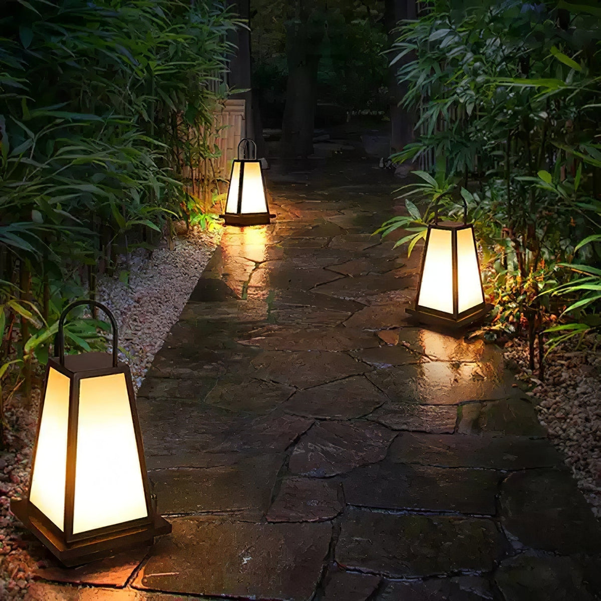Roam Lantern Garden Solar Outdoor Lamp