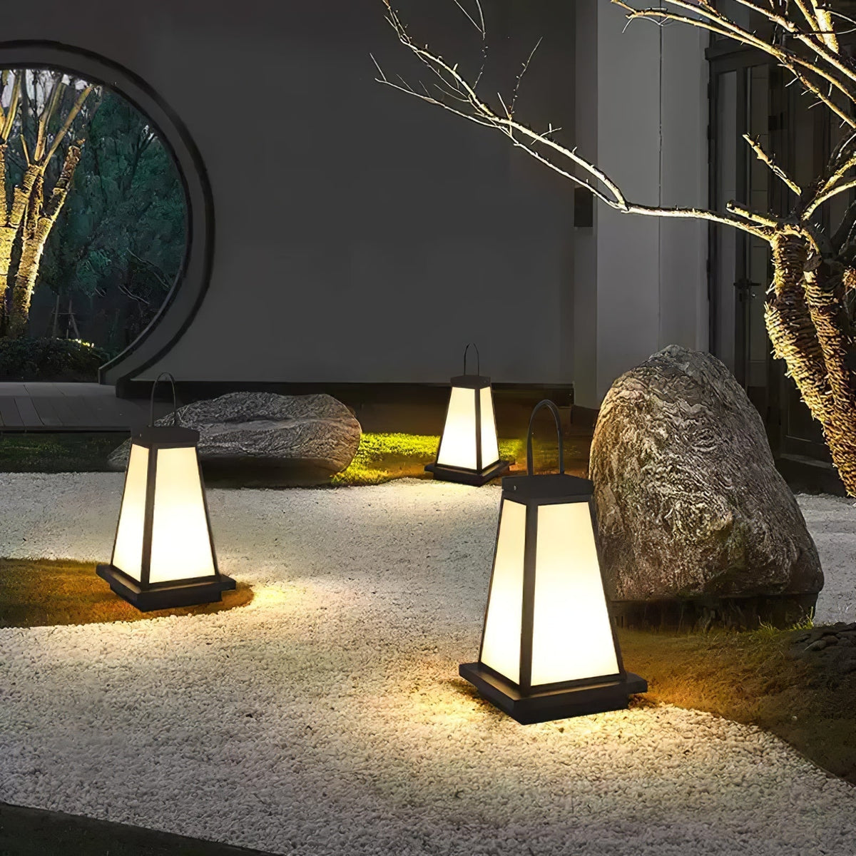 Roam Lantern Garden Solar Outdoor Lamp