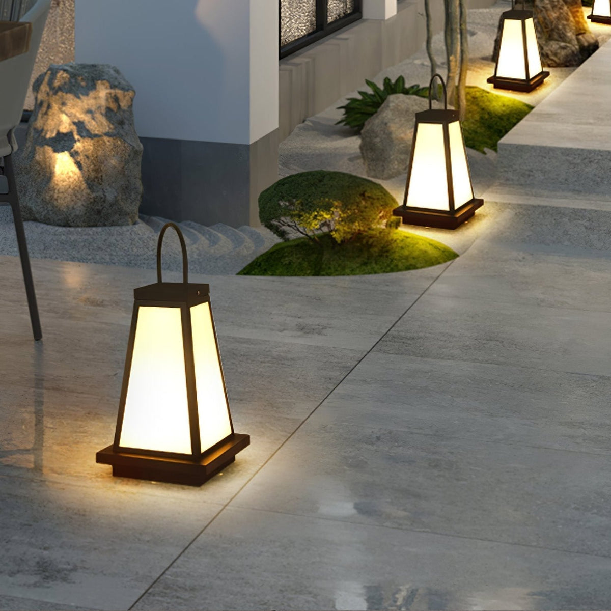 Roam Lantern Garden Solar Outdoor Lamp