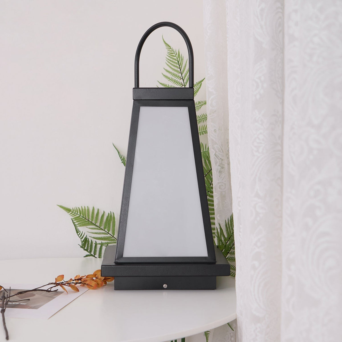 Roam Lantern Garden Solar Outdoor Lamp