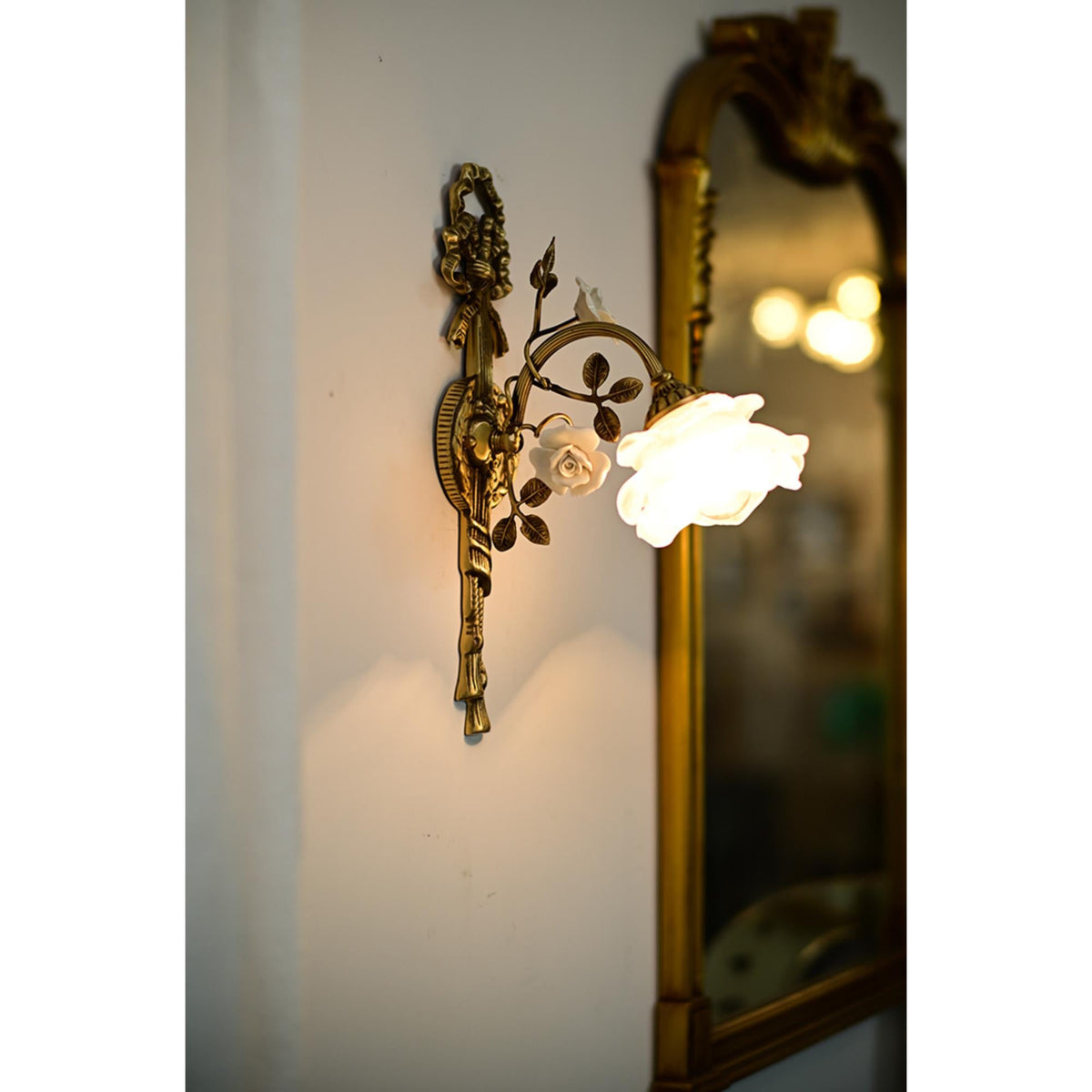rosalie-floral-wall-lamp