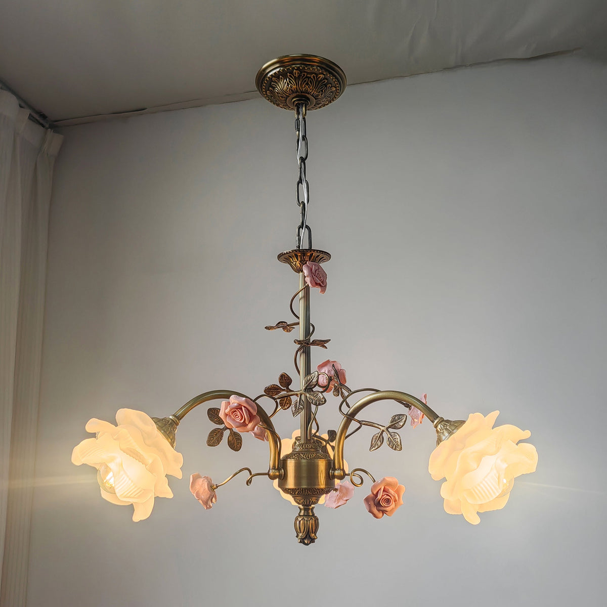 rosamund-chandelier