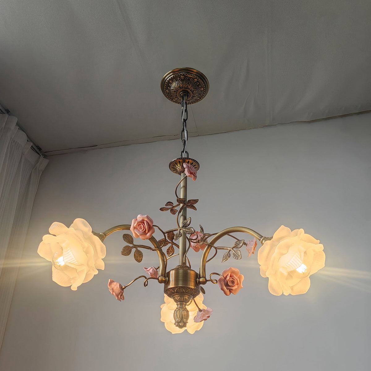 rosamund-chandelier