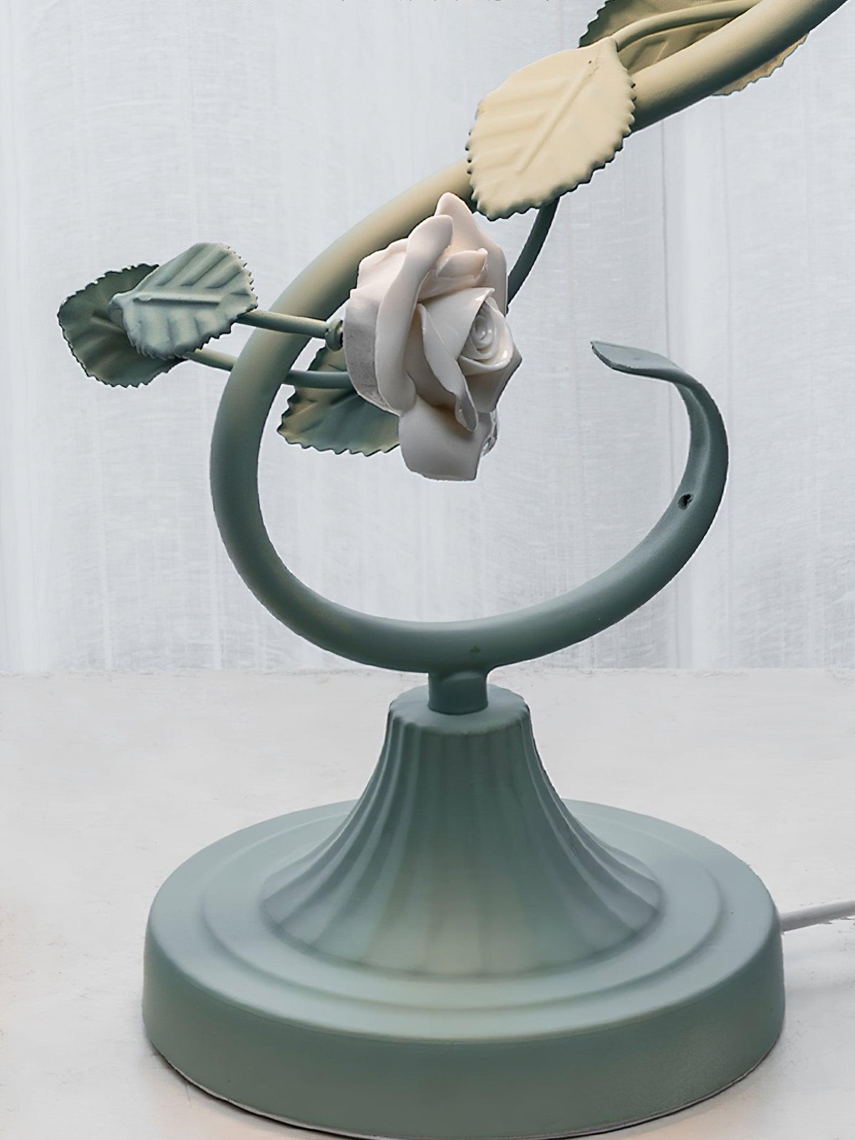 rose-glass-gooseneck-table-lamp