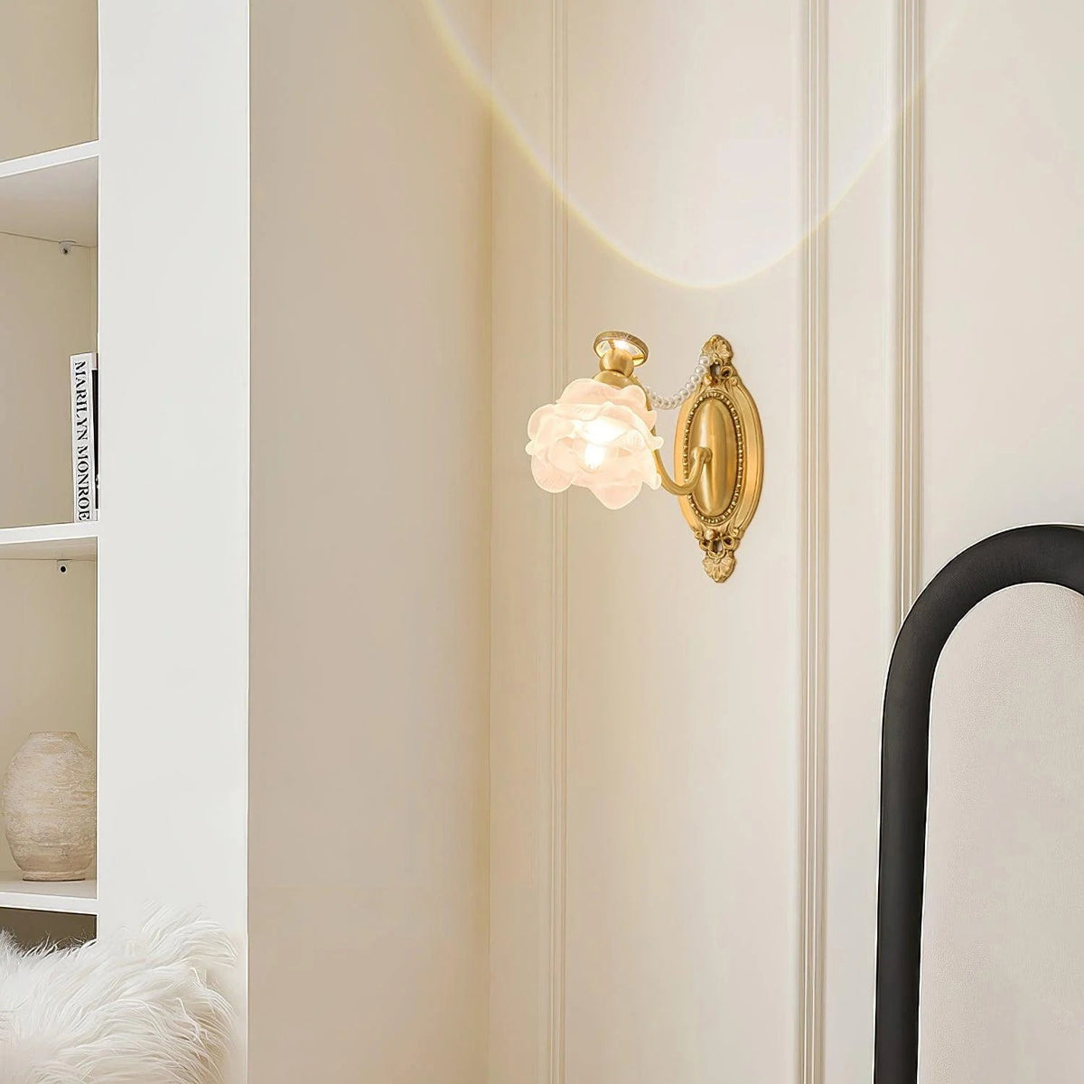 roses-landi-wall-lamp