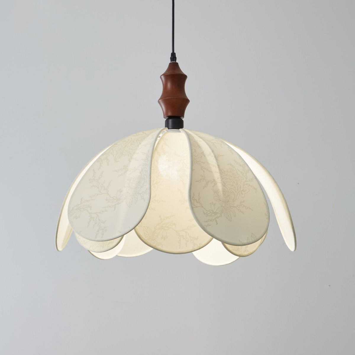 Roswyn Petal Pendant Light – Modern Designer Hanging Lamp for Dining & Living Spaces