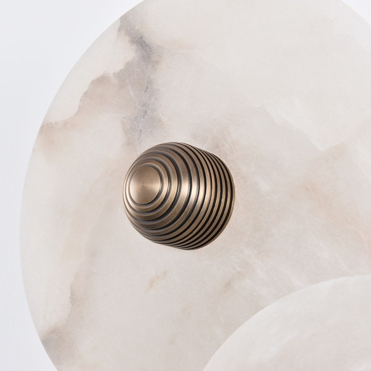 Nayra Alabaster Wall Sconce – Sculpted LED Wall Light in Natural Stone