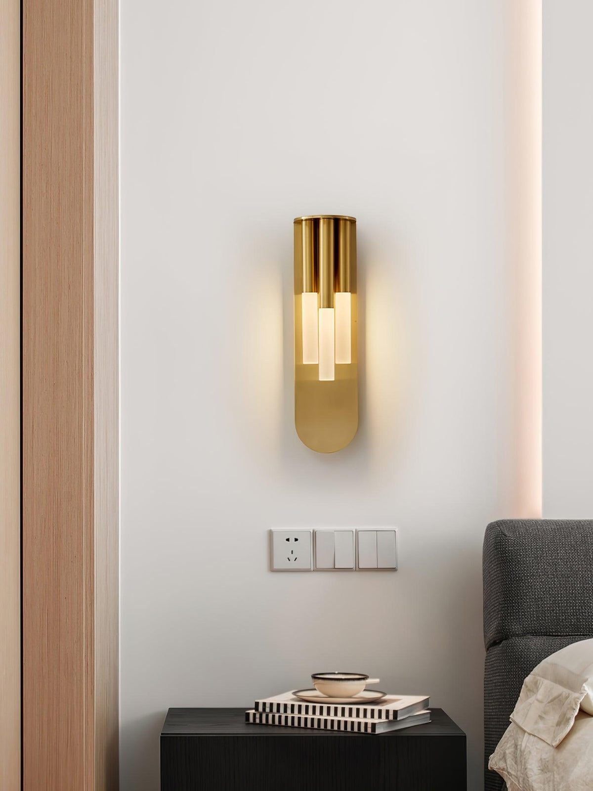 rousseau-wall-lamp