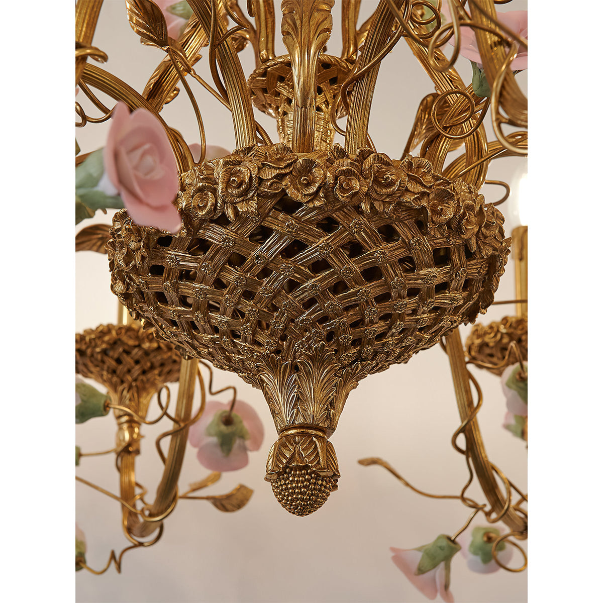 sabine-flowers-chandelier