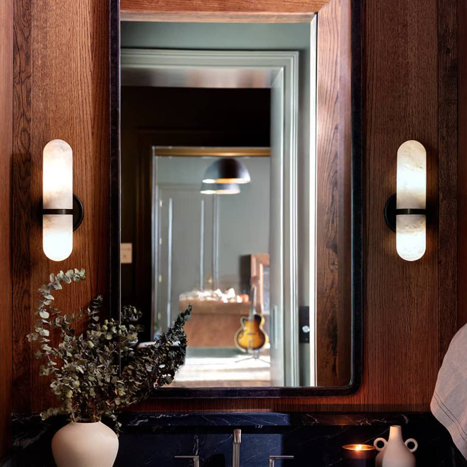 salon-alabaster-wall-lamp