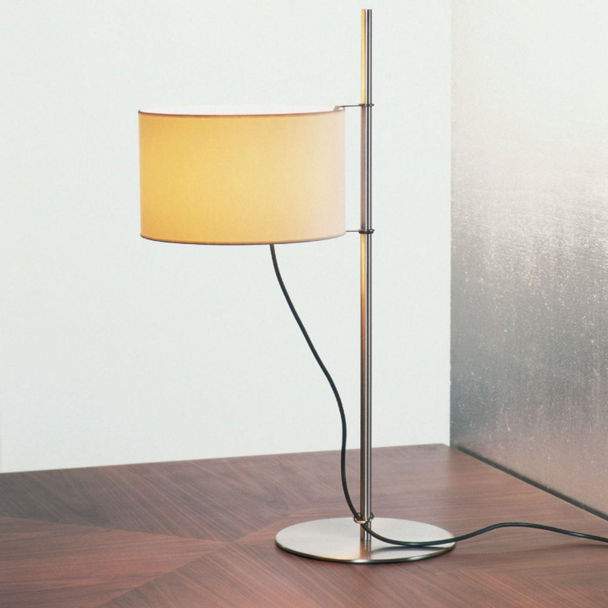 santa-cole-table-lamp