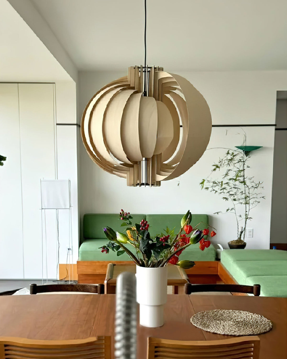 saturn-ring-pendant-light