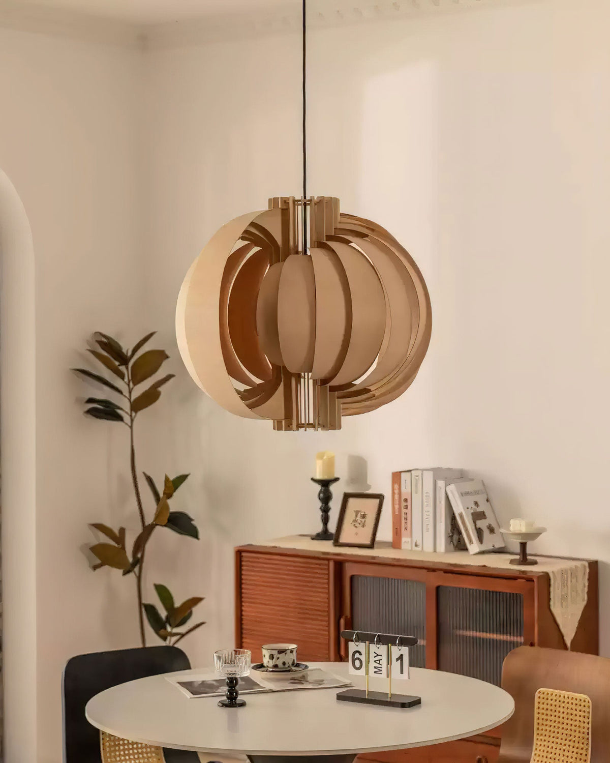 saturn-ring-pendant-light