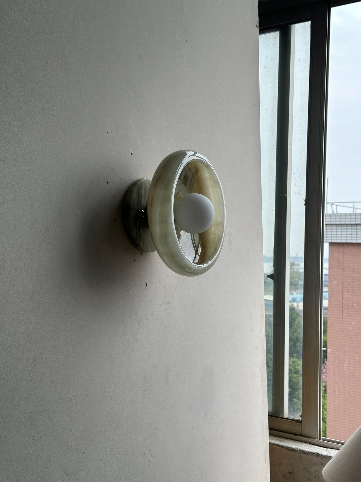 piedra-marble-wall-lamp