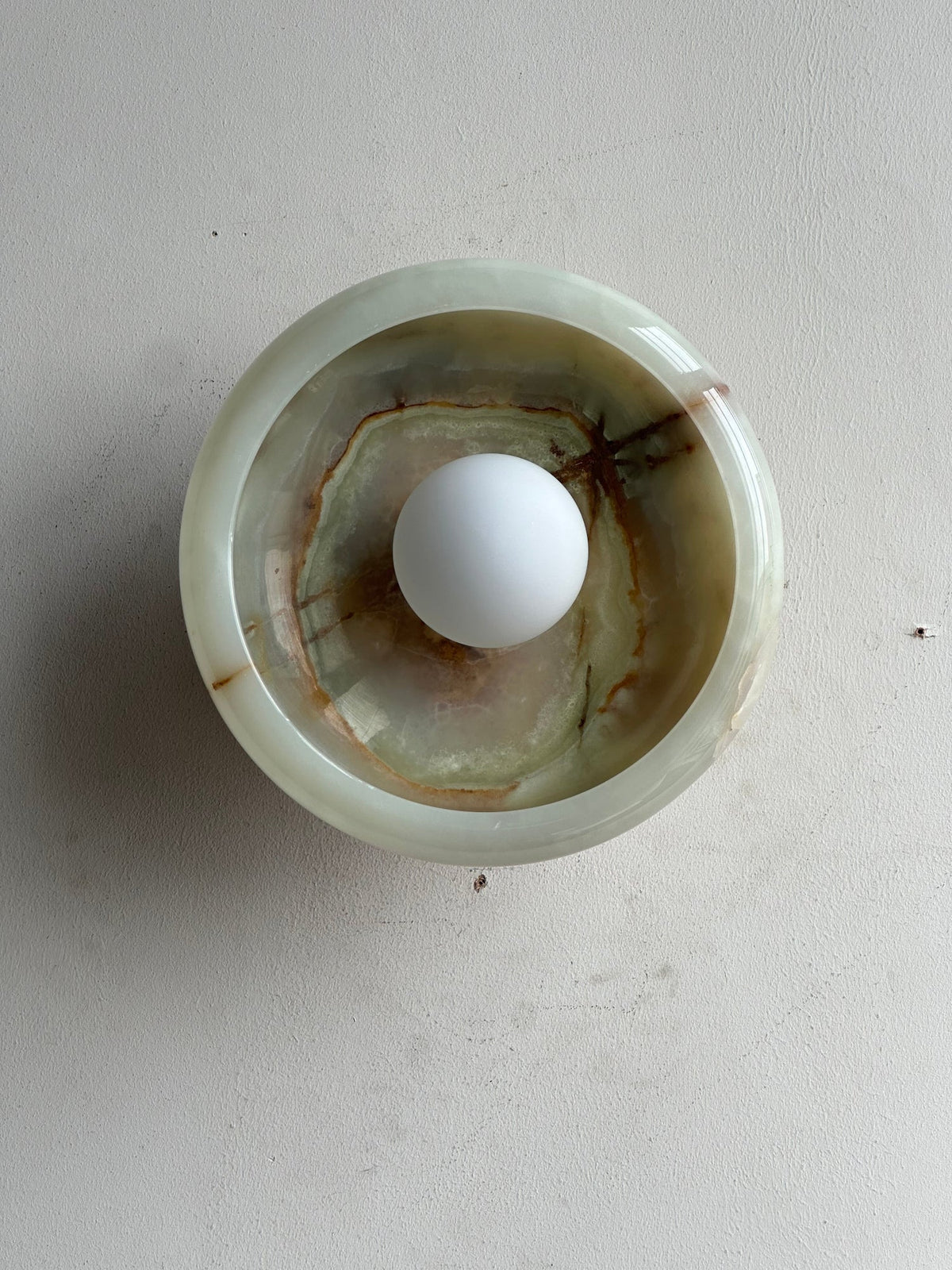 piedra-marble-wall-lamp