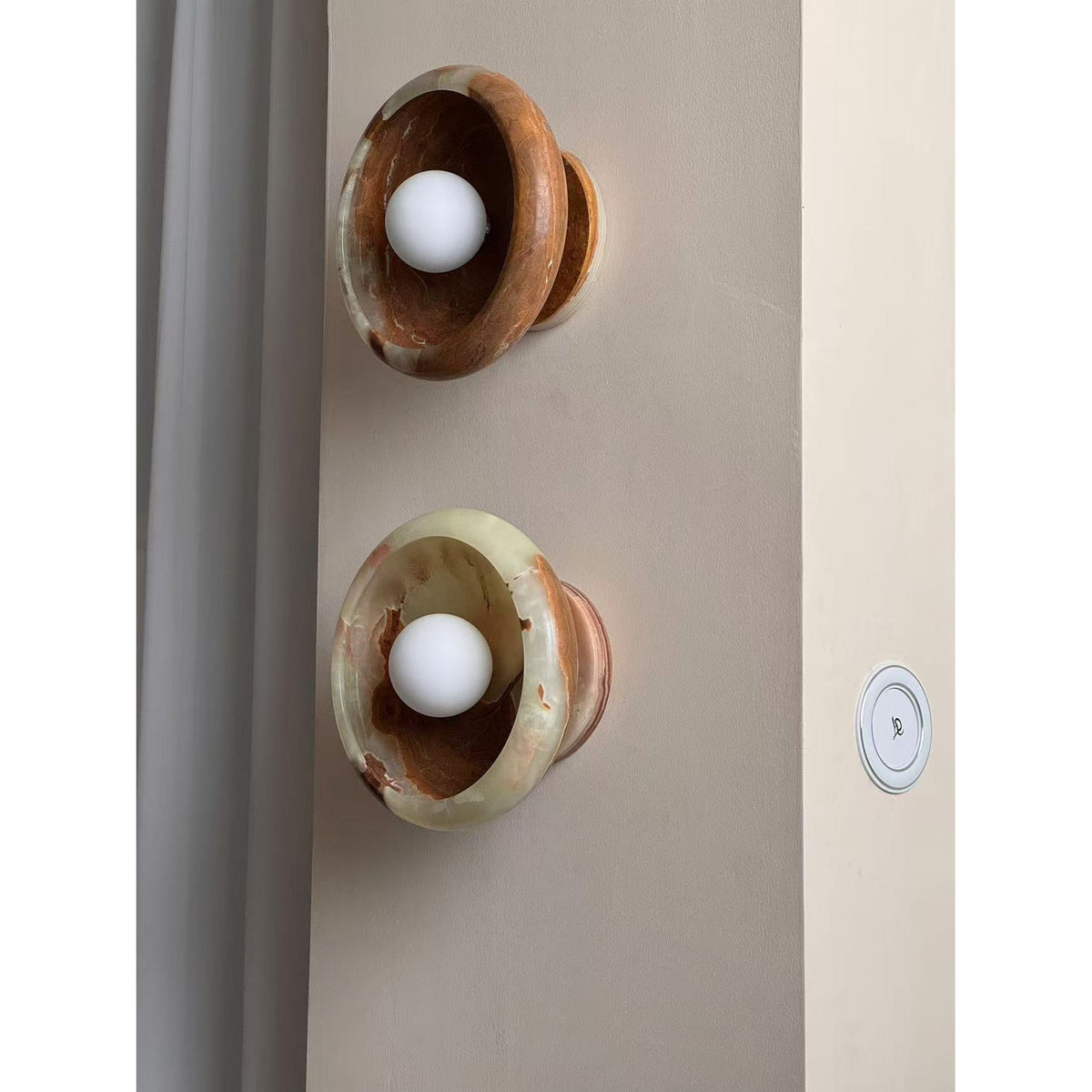 piedra-marble-wall-lamp