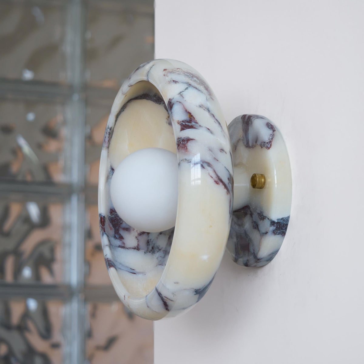 piedra-marble-wall-lamp