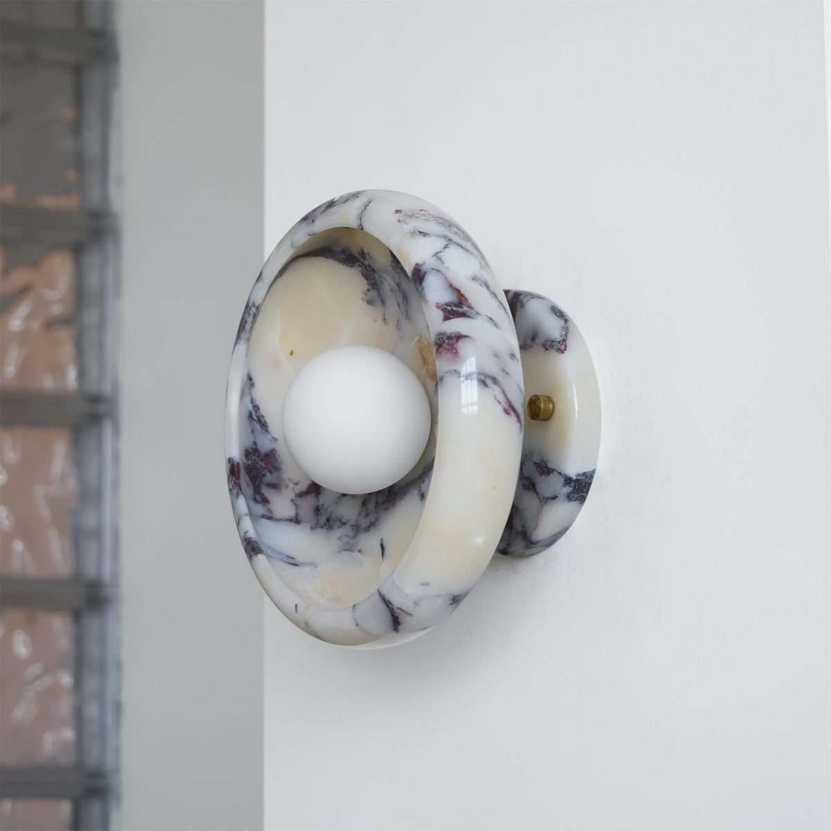piedra-marble-wall-lamp