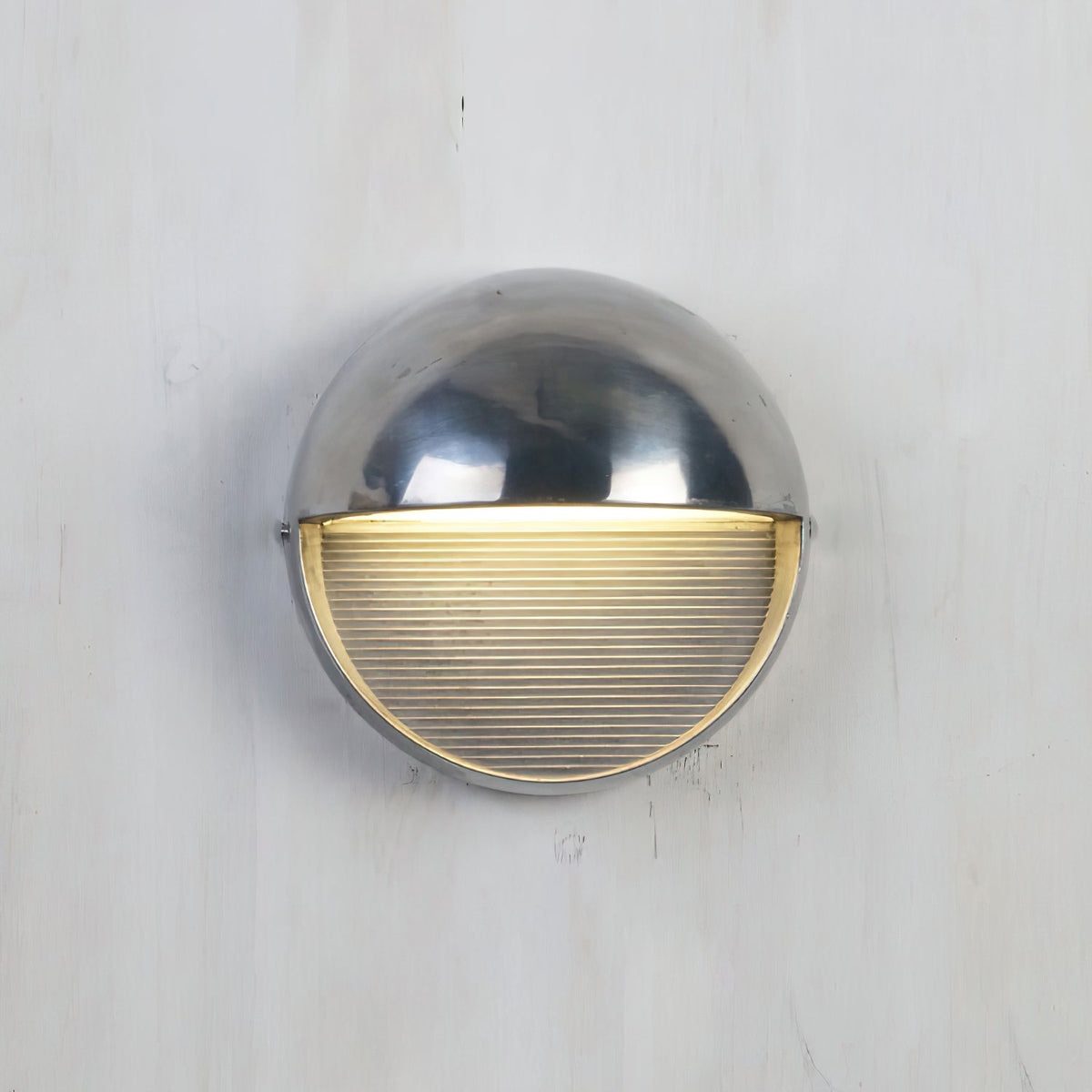 scorpius-outdoor-wall-lamp