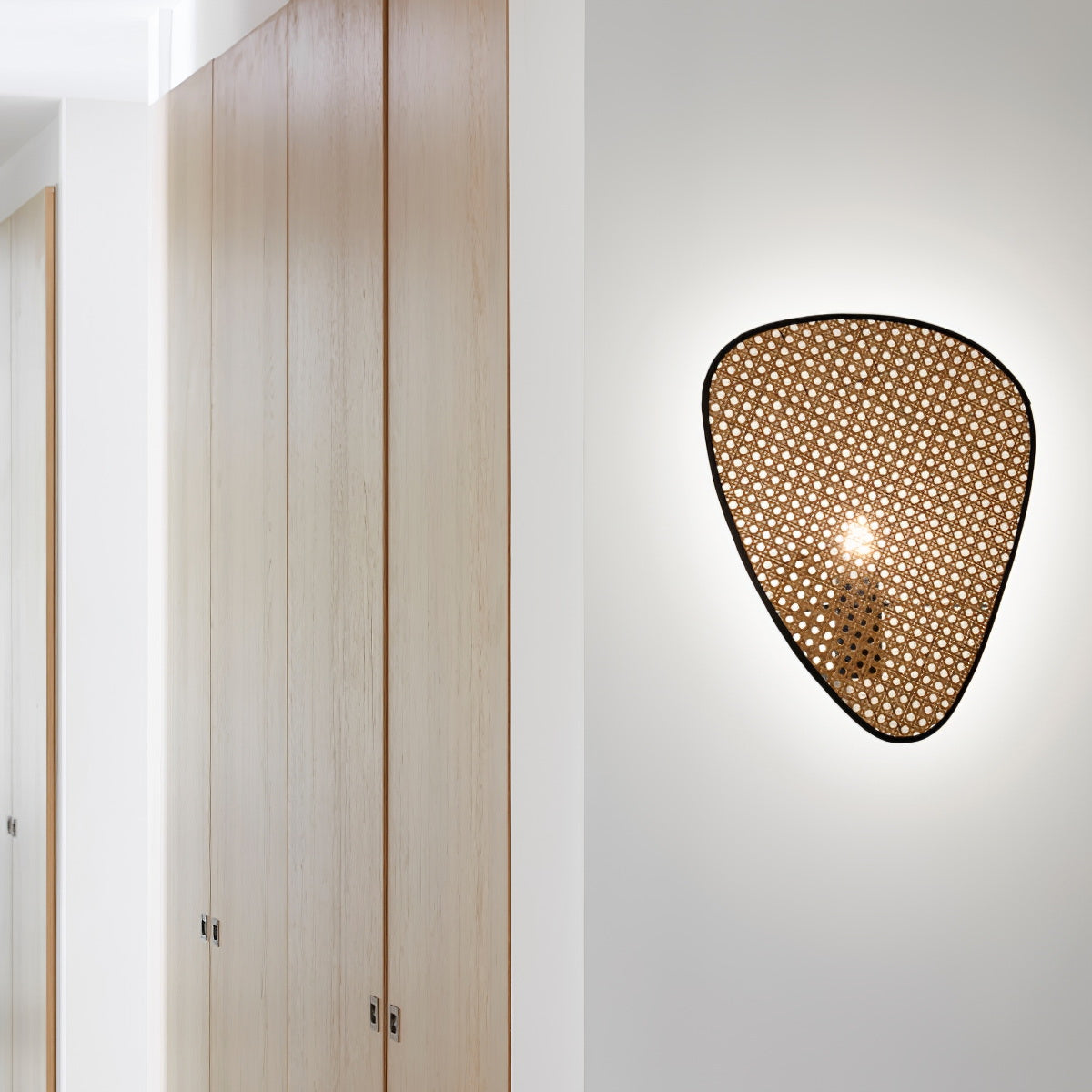 screen-cannage-sconce