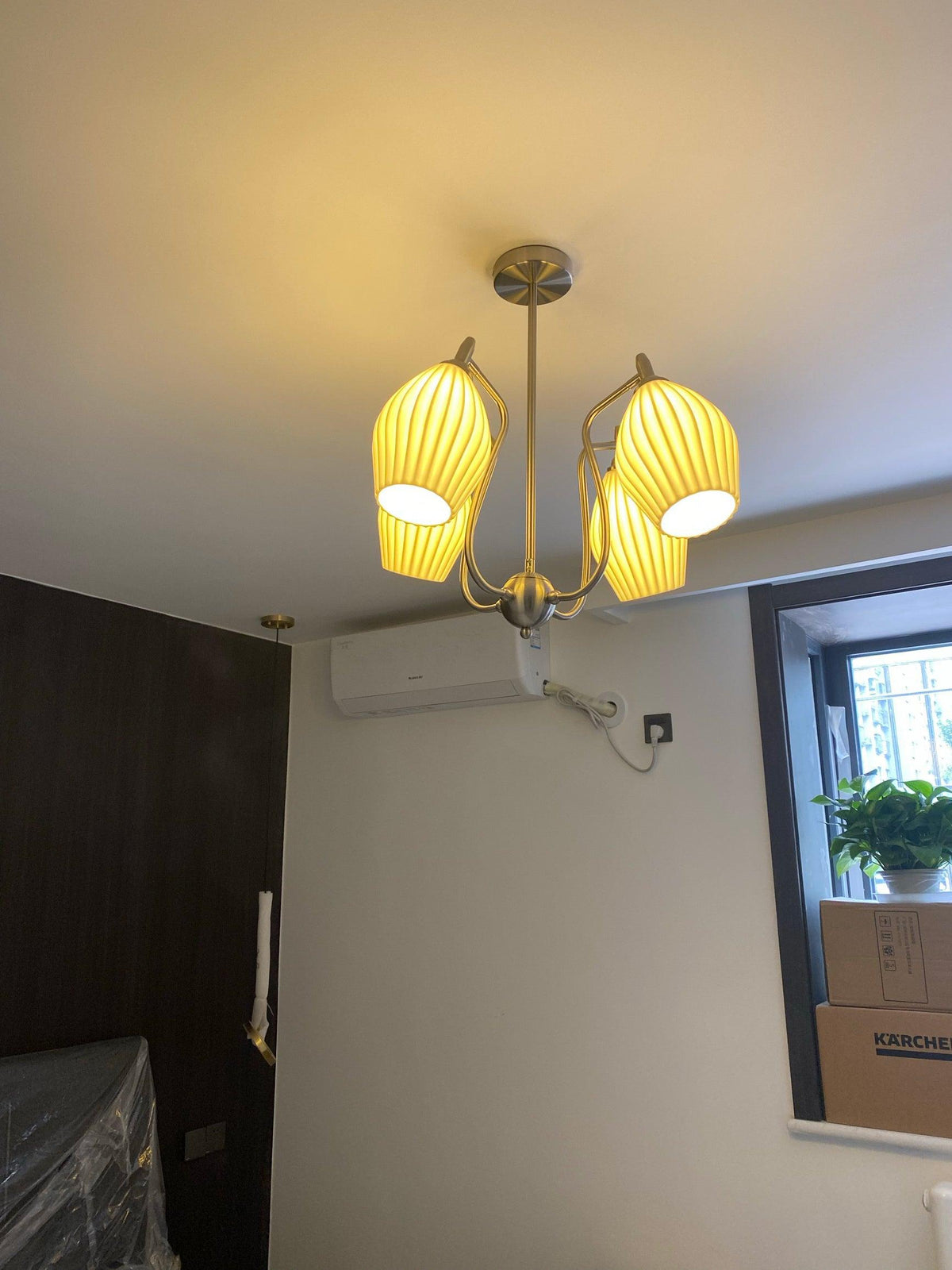 Ceramic_Ribbed_Chandelier