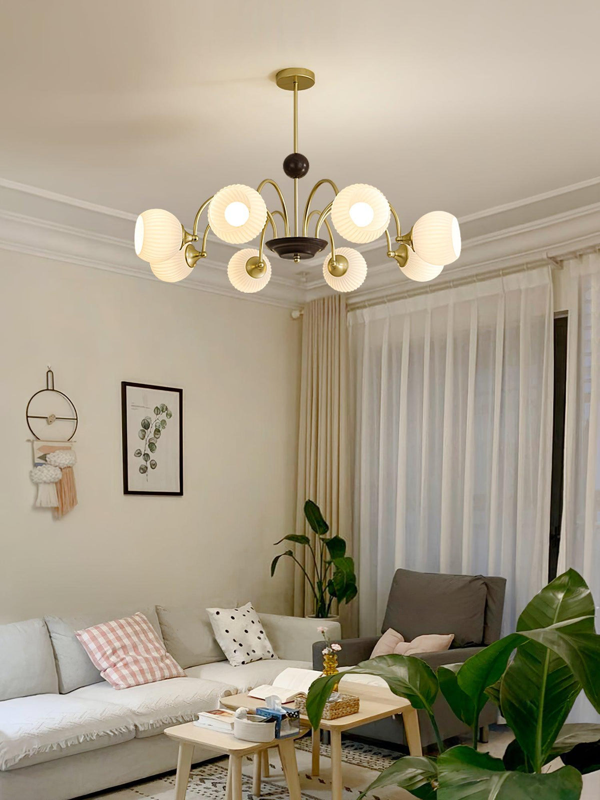 sculptural-glass-ribbed-chandelier