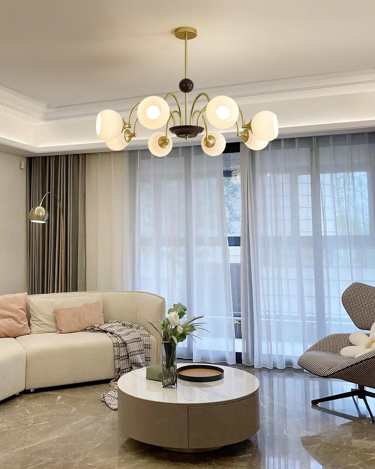sculptural-glass-ribbed-chandelier