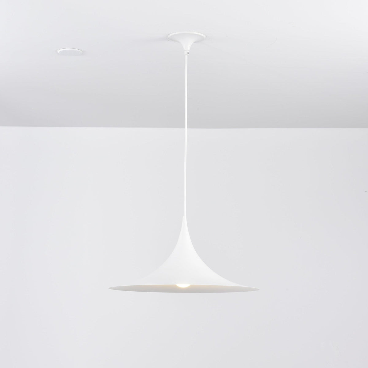Semi Arch Pendant Light – Designer Aluminum Swag Lamp for Dining & Living Spaces
