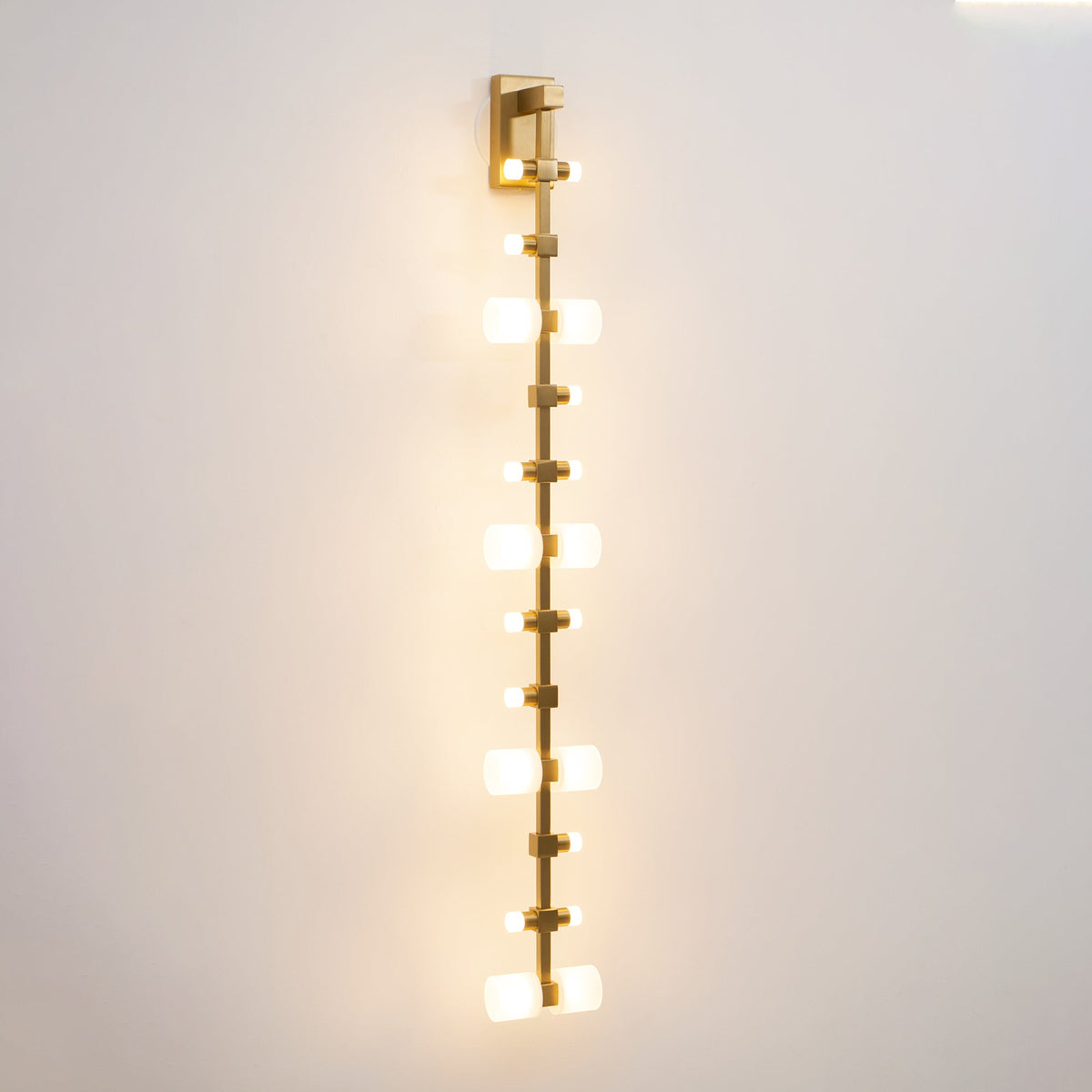semper-mia-wall-lamp